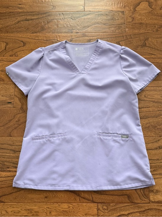 Figs Tops - Figs Casma 3 Pocket Scrub Top - Lavender Dew